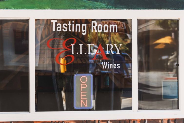Elleary Winery Tasting Room open